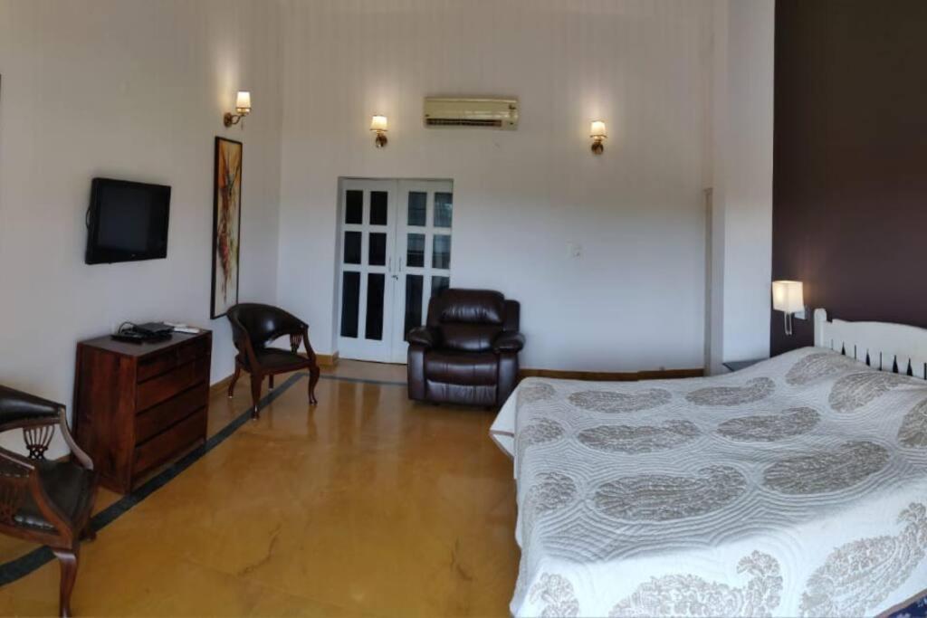 Villa Nazuri W Caretaker Candolim Extérieur photo